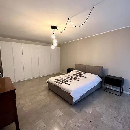 Bilocale Con Terrazzo E Garage In Centro Apartamento