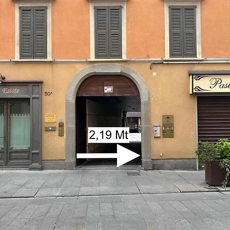 Apartamento Bilocale Con Terrazzo E Garage In Centro Bérgamo